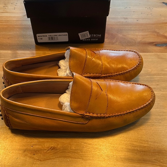 Nordstrom Men's Tan Leather Slip-On Loafers - Picture 4 of 9